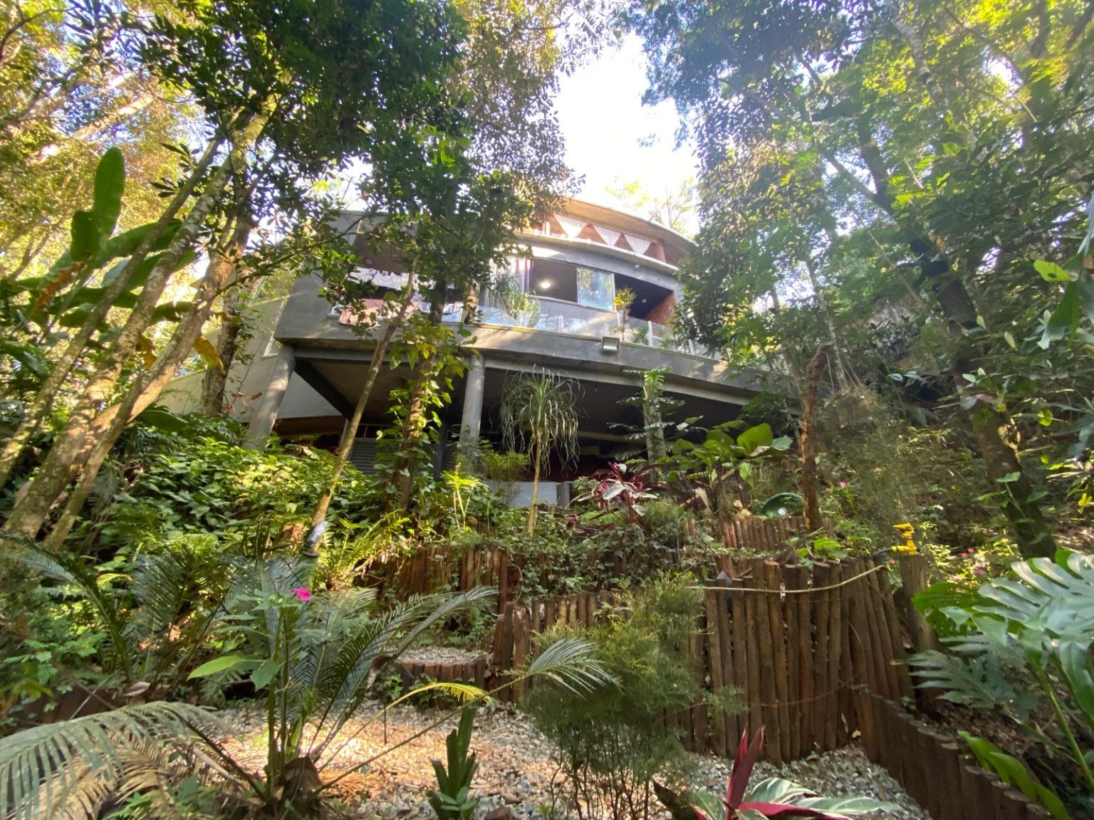 Casa-de-Luxo-08-Quartos-com-Suite-–-Brumadinho-1-scaled